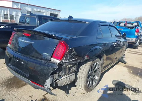 2018 Chrysler 300 Touring z USA, uszkodzony, nr VIN 2C3CCAAG0JH302007